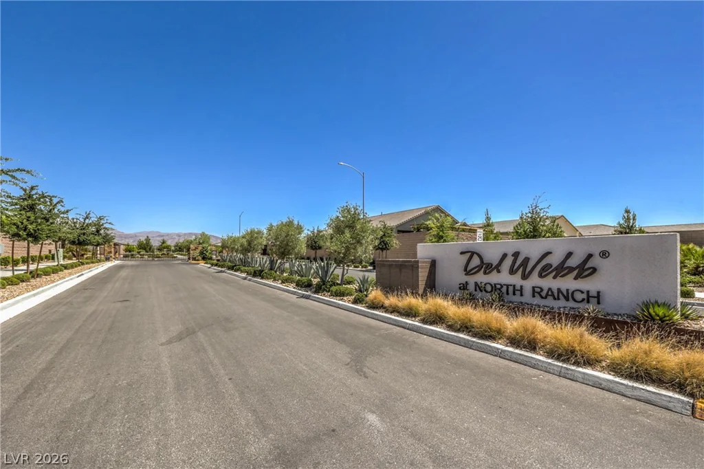 2404 Elmont, North Las Vegas, NV 89086