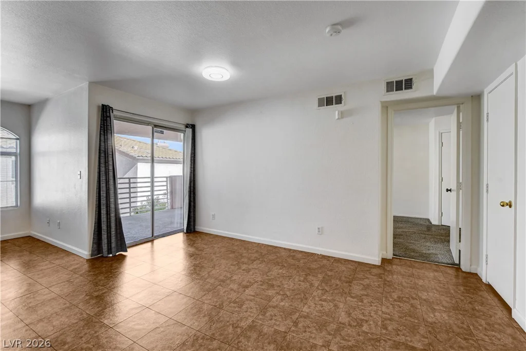 4555 Sahara, Las Vegas, NV 89104