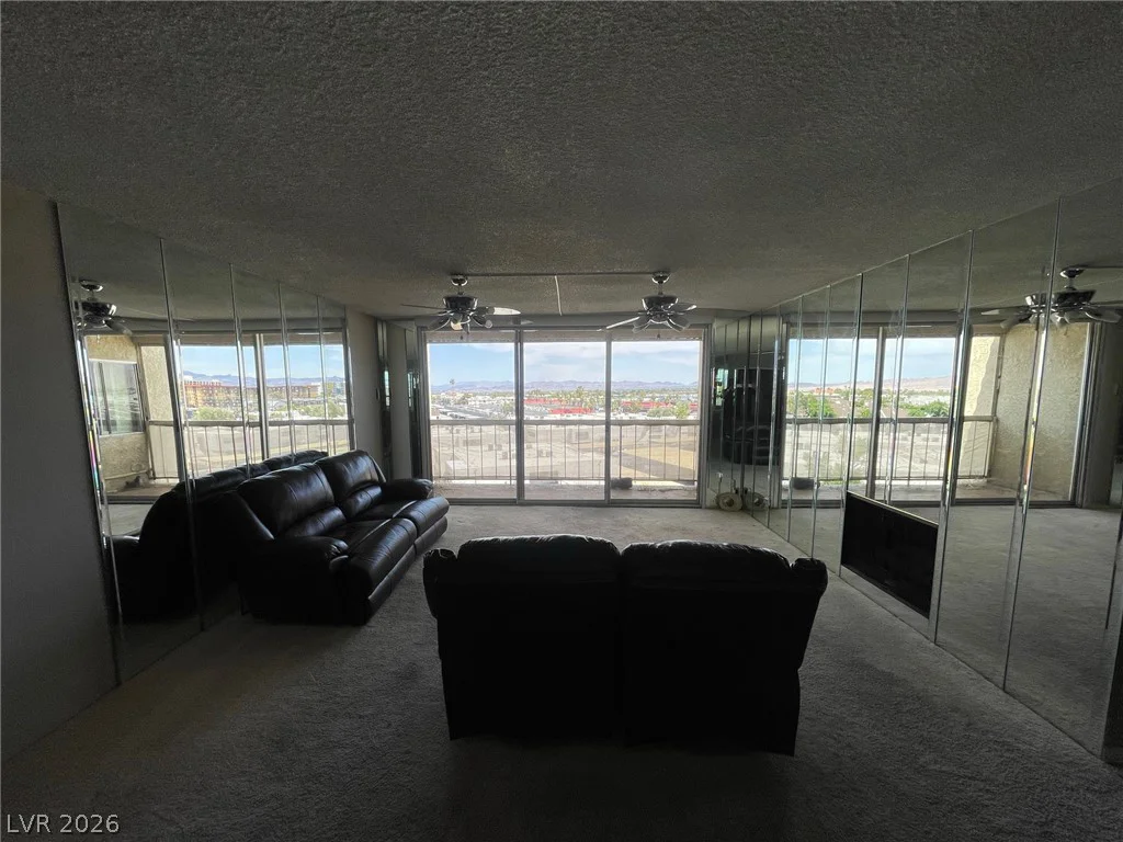 750 Royal Crest, Las Vegas, NV 89169