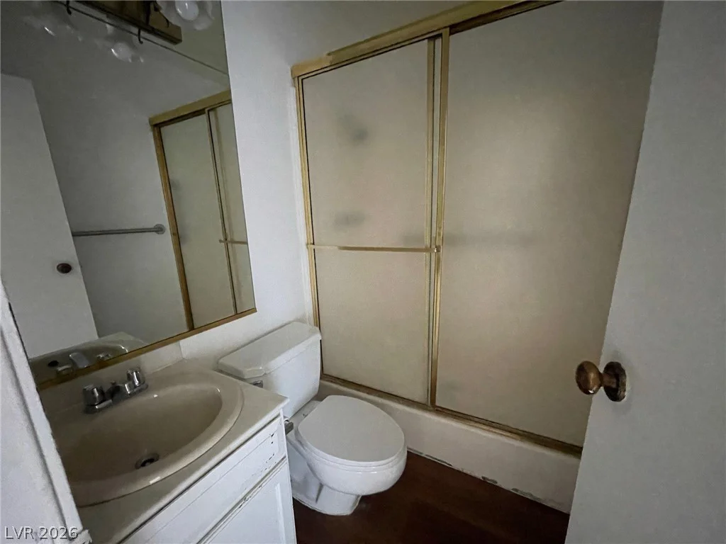 750 Royal Crest, Las Vegas, NV 89169