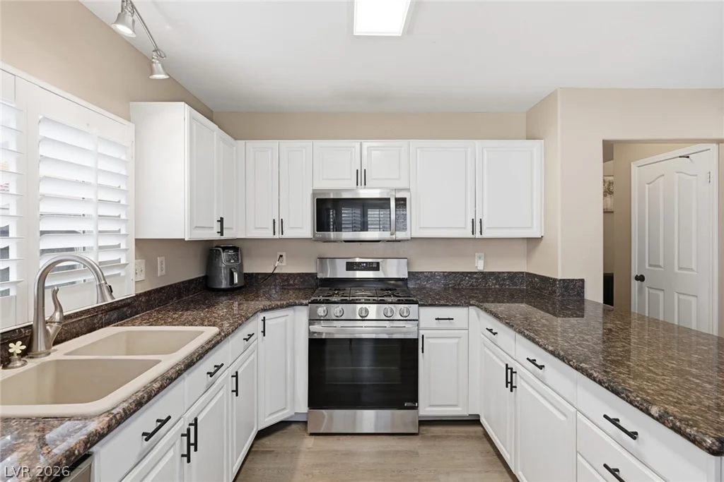 7632 Oyster Cove, Las Vegas, NV 89128