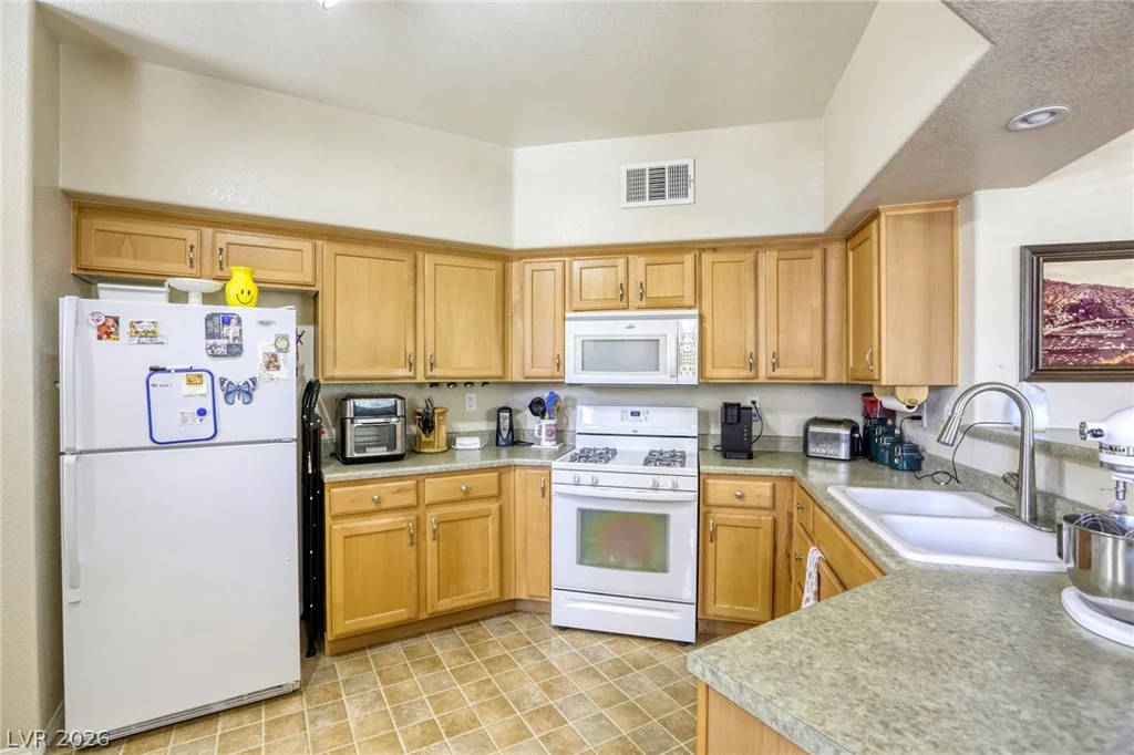 3975 Hualapai, Las Vegas, NV 89129