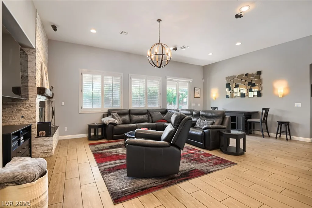3933 Pasilla, Las Vegas, NV 89118