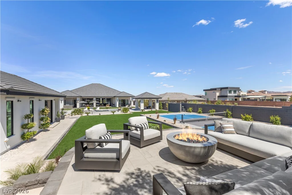 641 Patti Ann Woods, Henderson, NV 89002