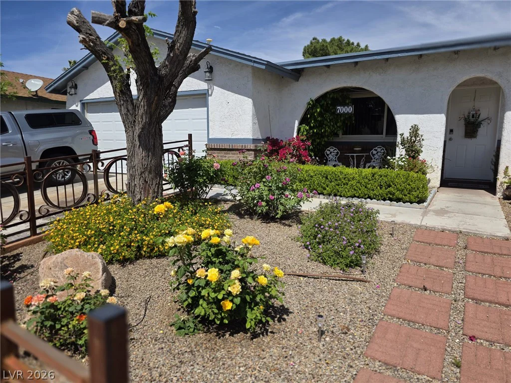 7000 Carrondale, Las Vegas, NV 89128