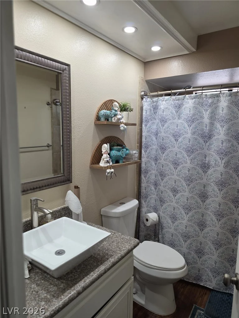 7000 Carrondale, Las Vegas, NV 89128