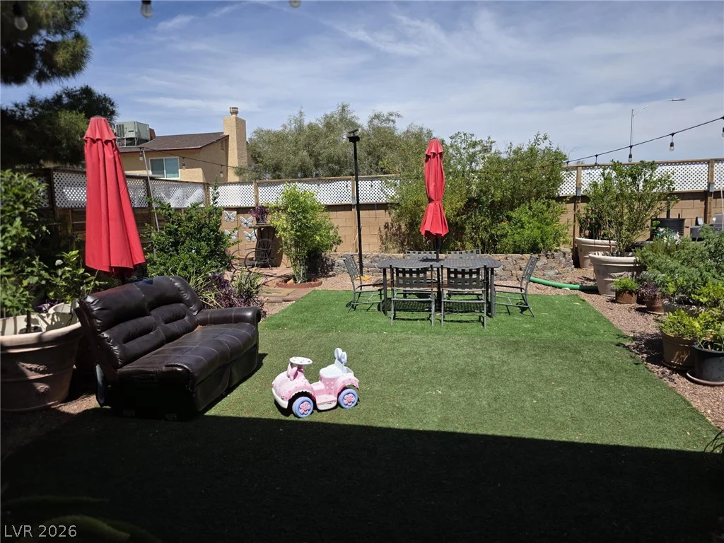 7000 Carrondale, Las Vegas, NV 89128