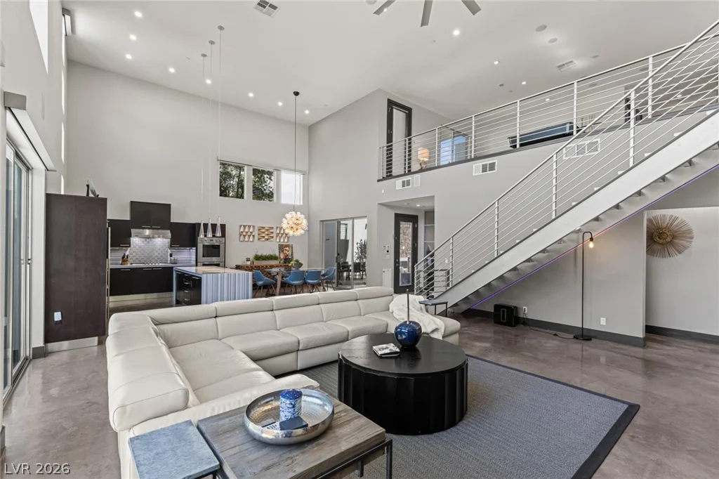1425 Canyon Ledge, Las Vegas, NV 89117