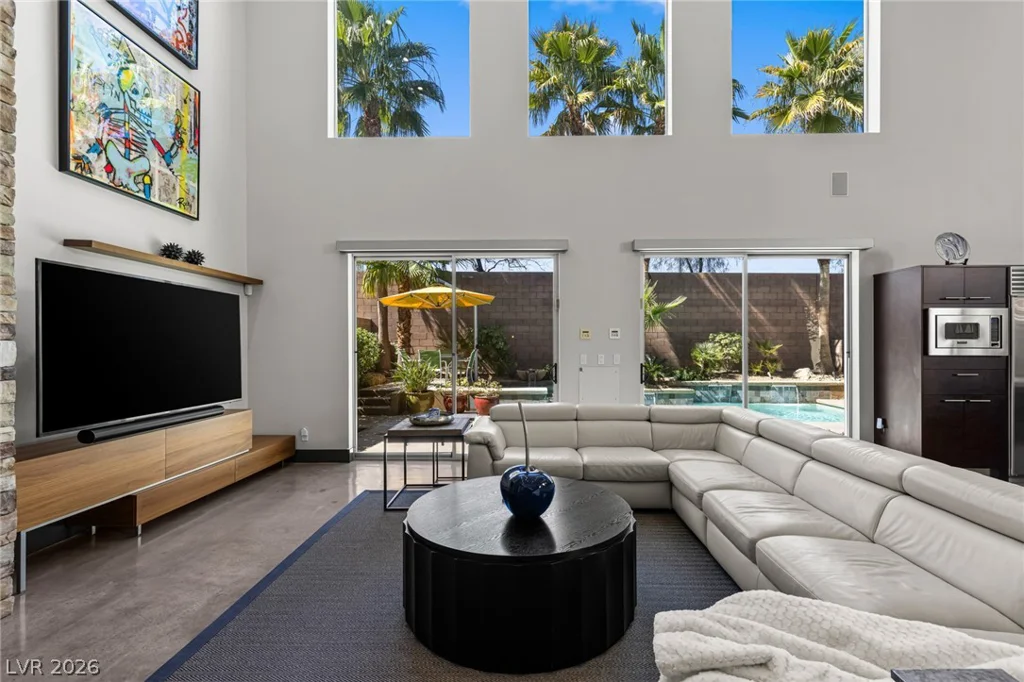 1425 Canyon Ledge, Las Vegas, NV 89117