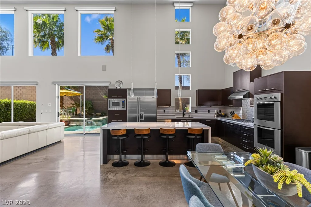 1425 Canyon Ledge, Las Vegas, NV 89117