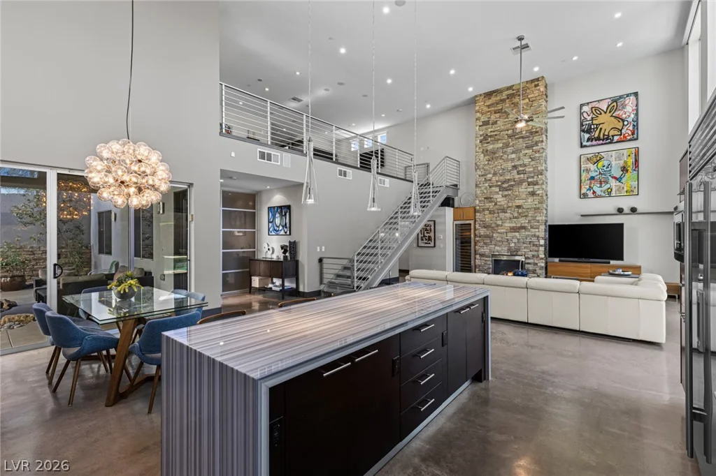 1425 Canyon Ledge, Las Vegas, NV 89117