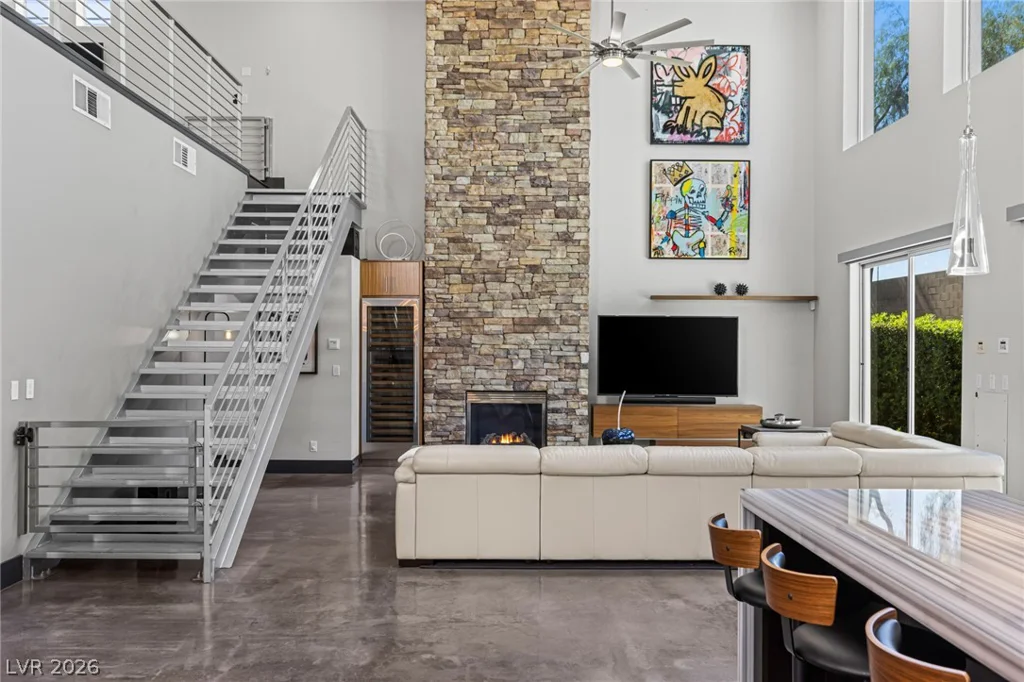 1425 Canyon Ledge, Las Vegas, NV 89117