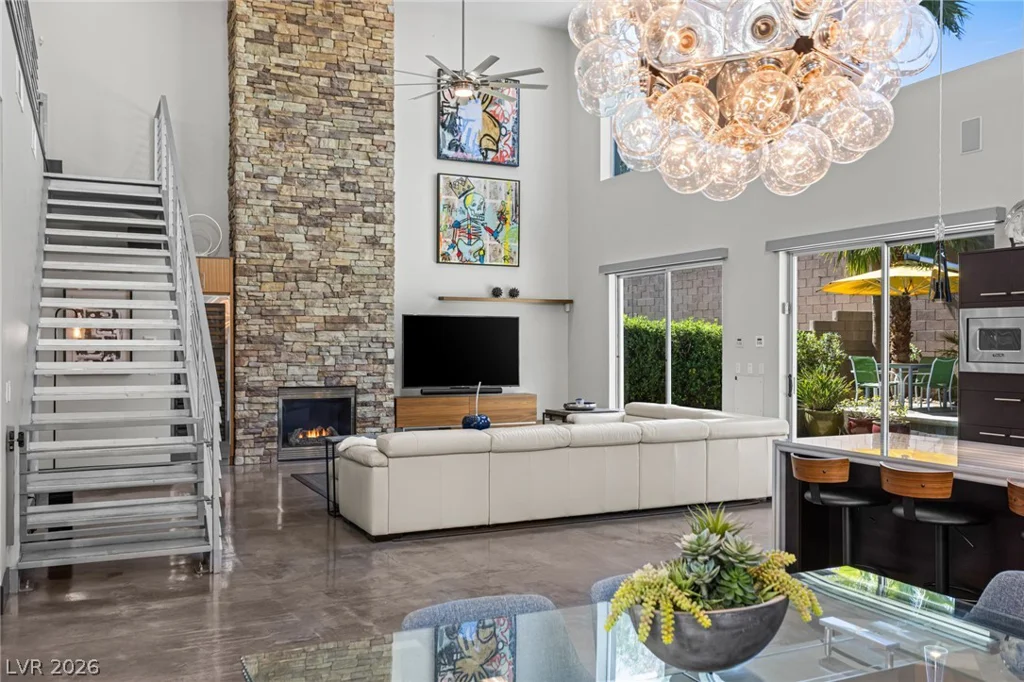 1425 Canyon Ledge, Las Vegas, NV 89117