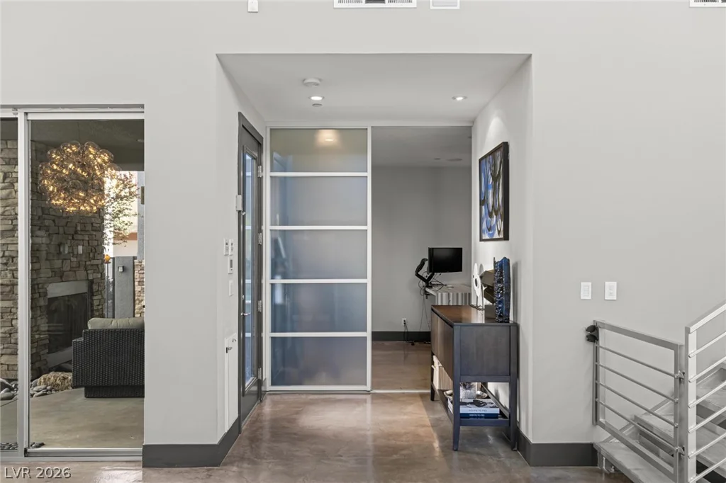 1425 Canyon Ledge, Las Vegas, NV 89117