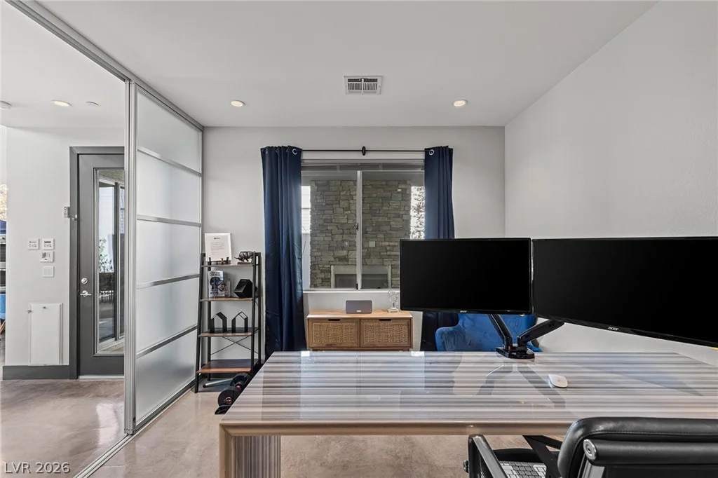 1425 Canyon Ledge, Las Vegas, NV 89117