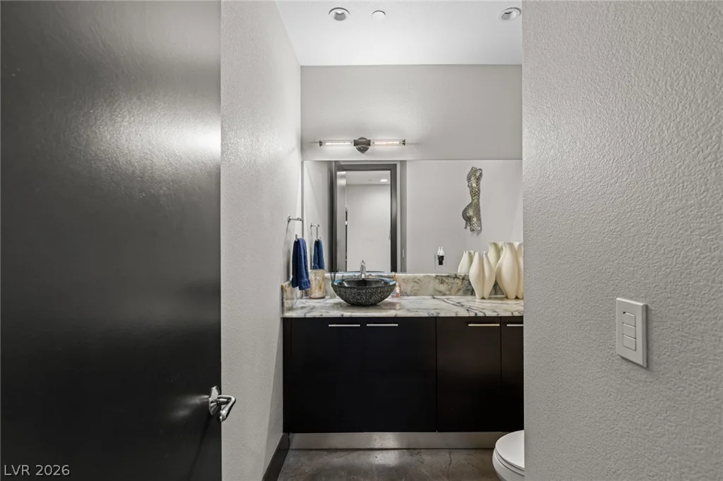 1425 Canyon Ledge, Las Vegas, NV 89117