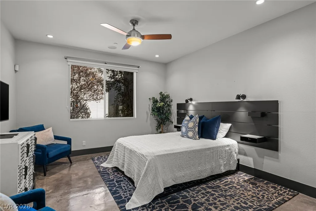 1425 Canyon Ledge, Las Vegas, NV 89117
