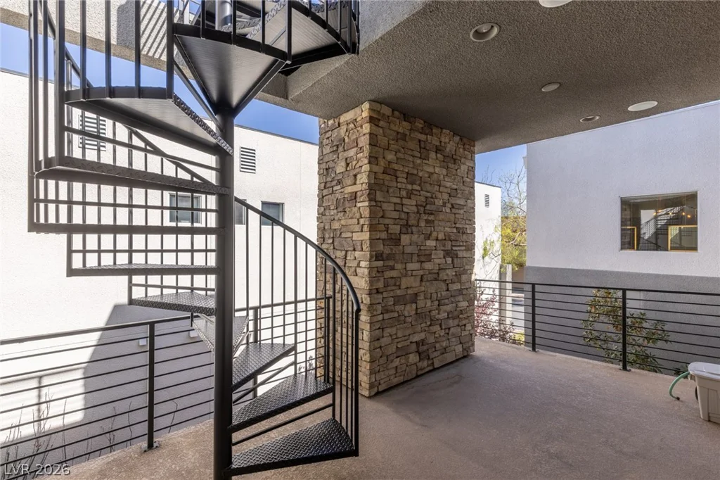 1425 Canyon Ledge, Las Vegas, NV 89117
