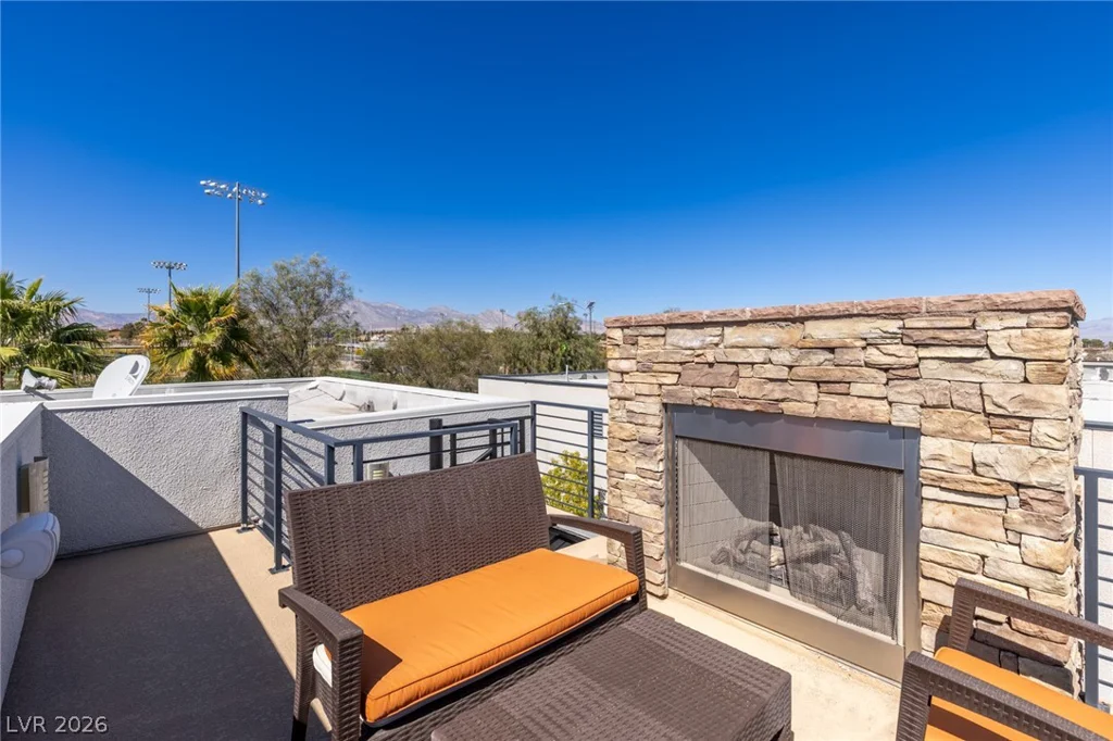 1425 Canyon Ledge, Las Vegas, NV 89117