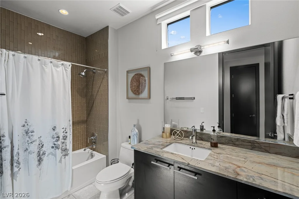 1425 Canyon Ledge, Las Vegas, NV 89117