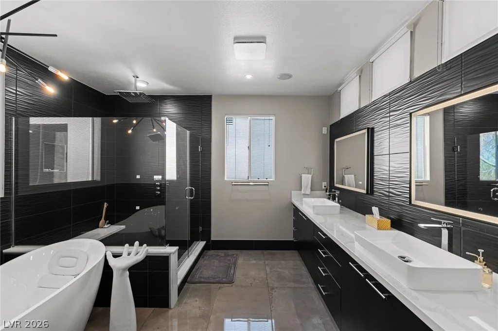 1425 Canyon Ledge, Las Vegas, NV 89117