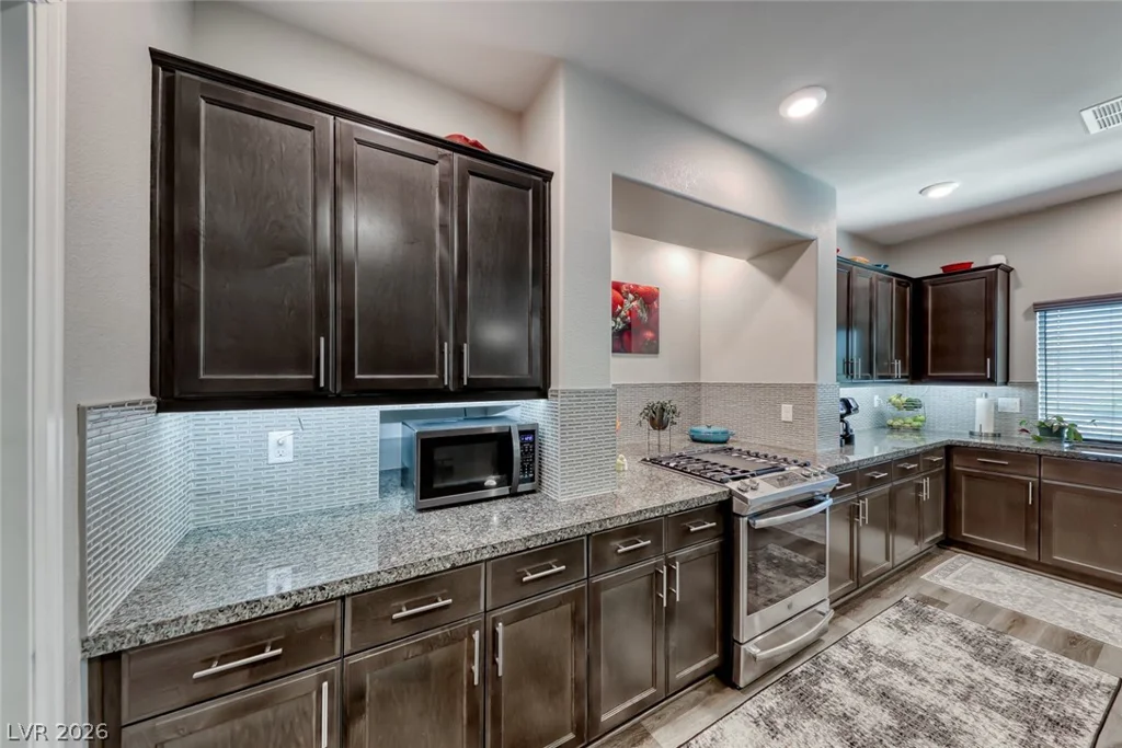 11210 Formosa Springs, Las Vegas, NV 89183