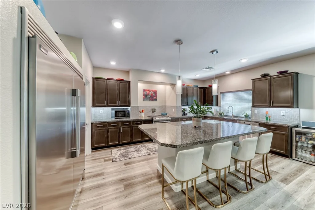 11210 Formosa Springs, Las Vegas, NV 89183