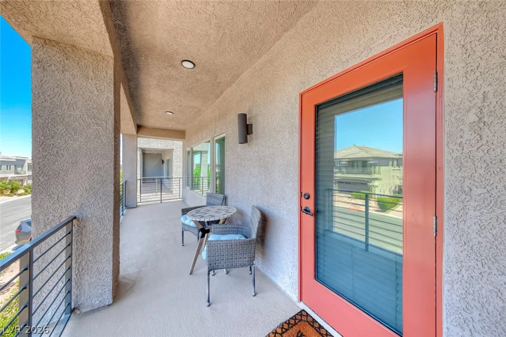 11210 Formosa Springs, Las Vegas, NV 89183