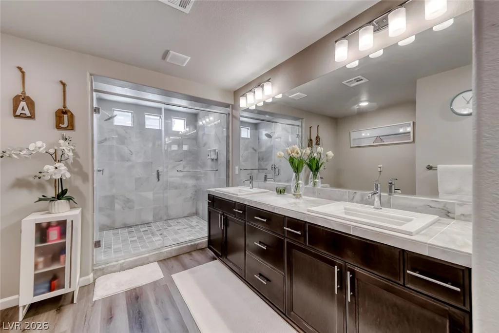 11210 Formosa Springs, Las Vegas, NV 89183