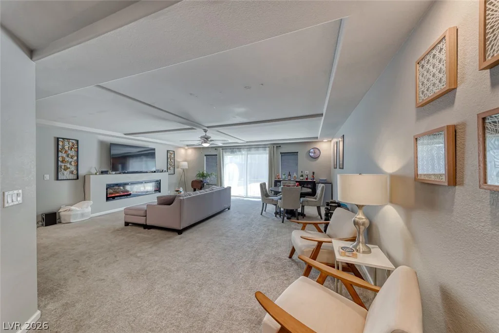 11210 Formosa Springs, Las Vegas, NV 89183