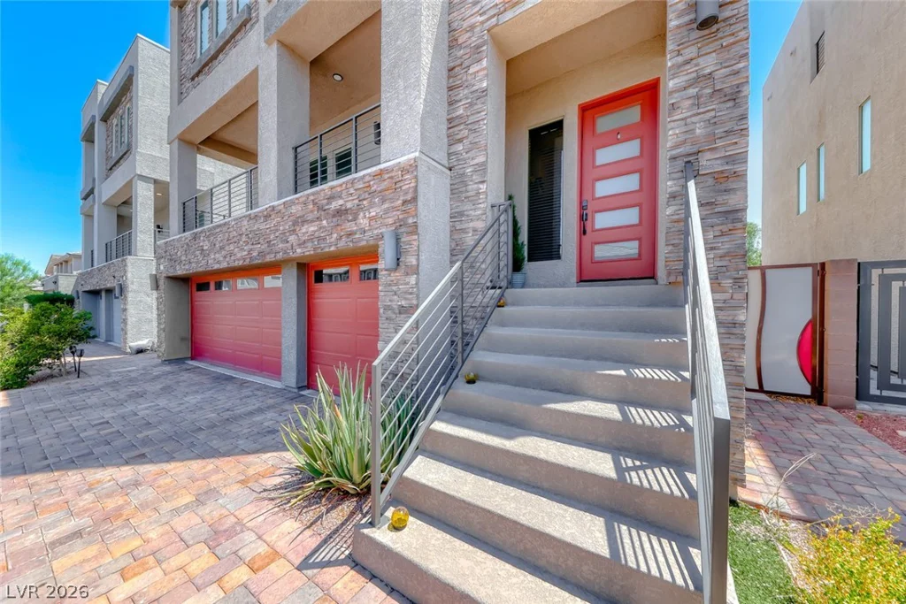 11210 Formosa Springs, Las Vegas, NV 89183