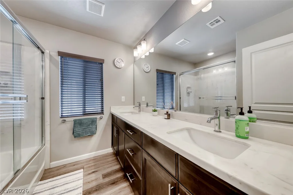 11210 Formosa Springs, Las Vegas, NV 89183