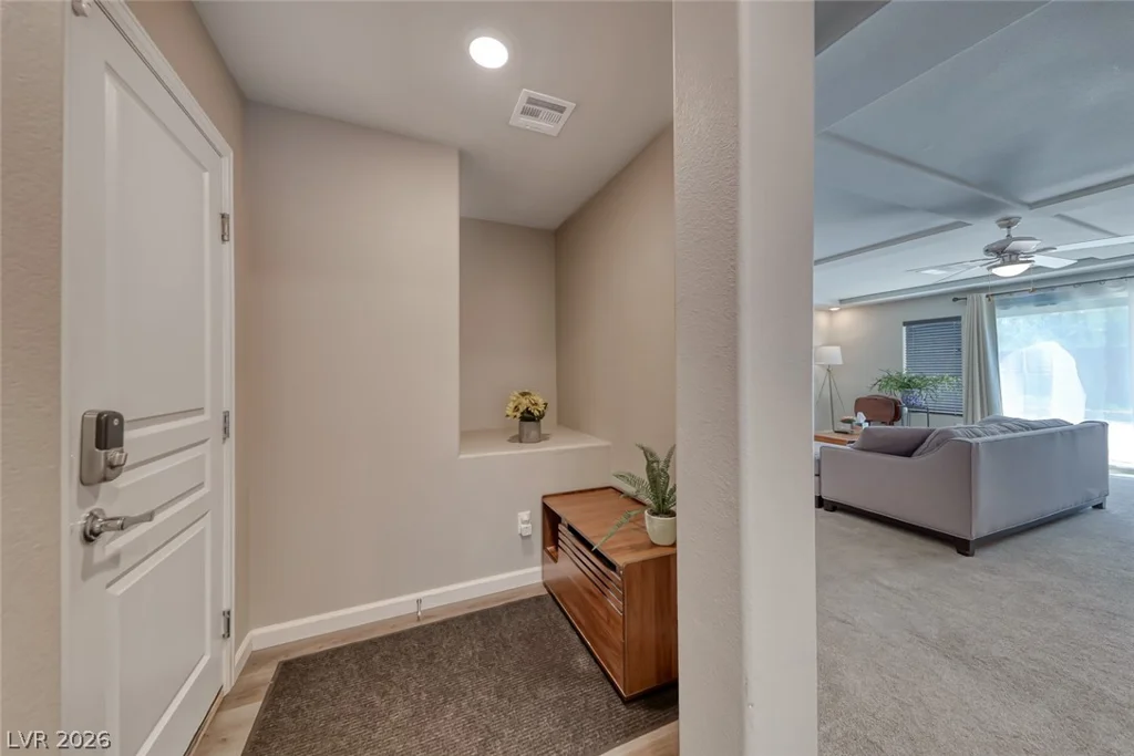 11210 Formosa Springs, Las Vegas, NV 89183