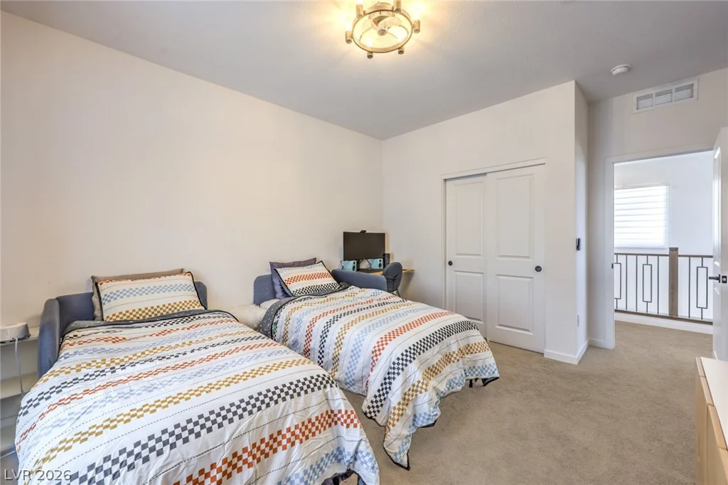 175 Medianoche, Las Vegas, NV 89138