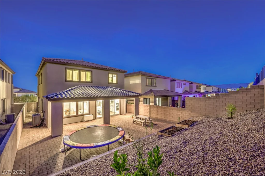175 Medianoche, Las Vegas, NV 89138