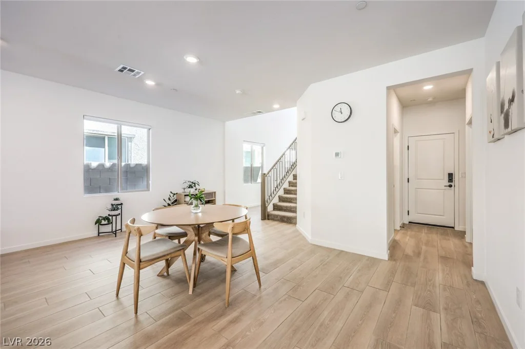 175 Medianoche, Las Vegas, NV 89138