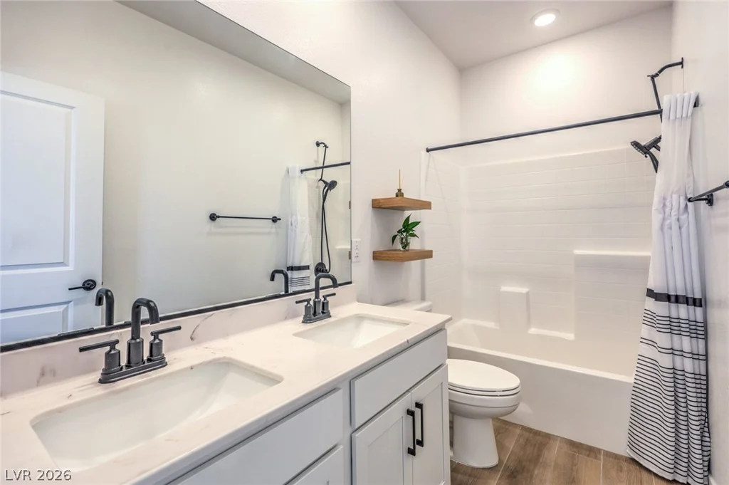 175 Medianoche, Las Vegas, NV 89138