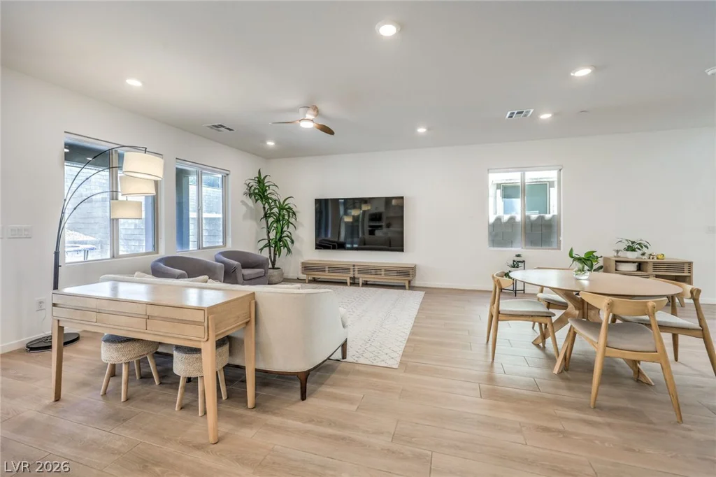 175 Medianoche, Las Vegas, NV 89138