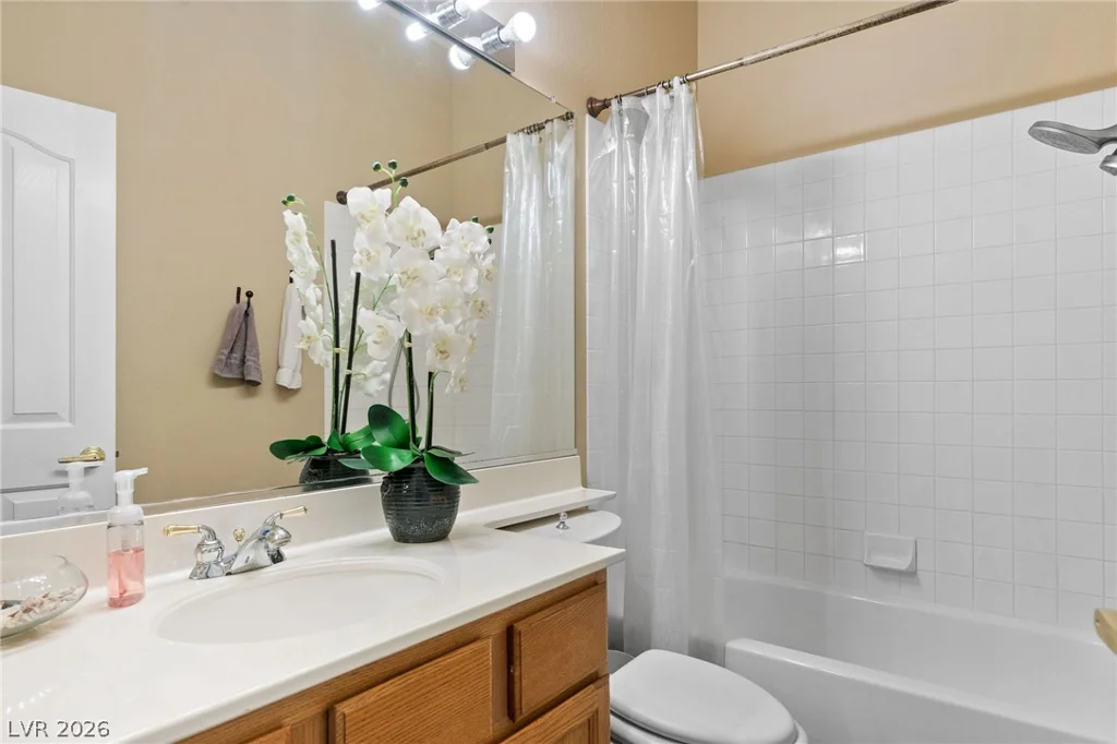 8754 Glennaire, Las Vegas, NV 89123