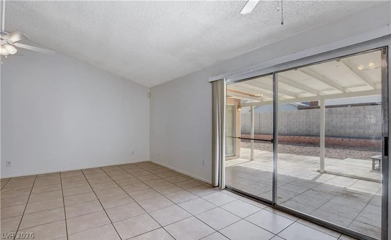 6329 Copperfield, Las Vegas, NV 89108