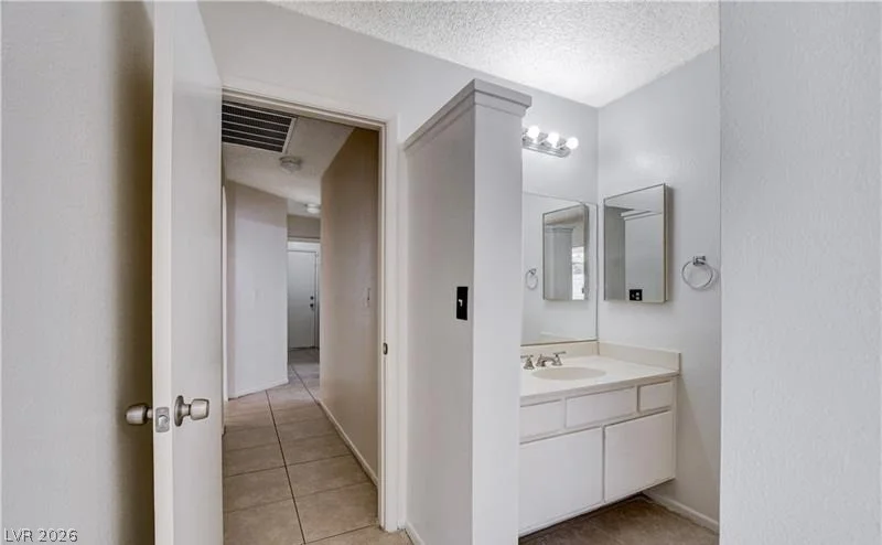 6329 Copperfield, Las Vegas, NV 89108