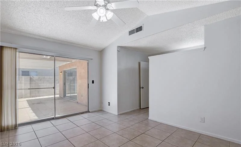6329 Copperfield, Las Vegas, NV 89108