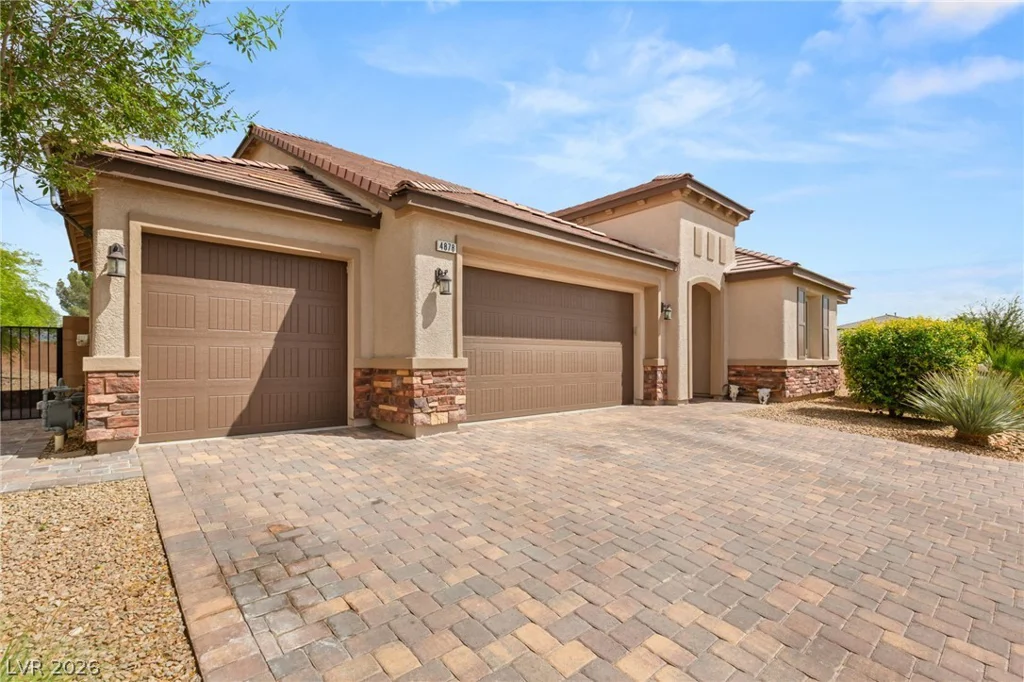 4878 Al Carrison, Las Vegas, NV 89149