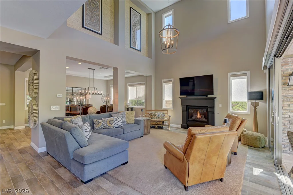 355 Nola, Las Vegas, NV 89138