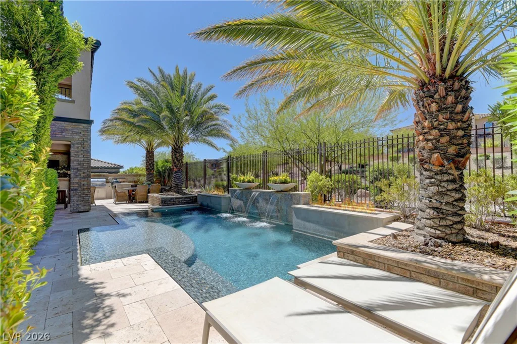 355 Nola, Las Vegas, NV 89138