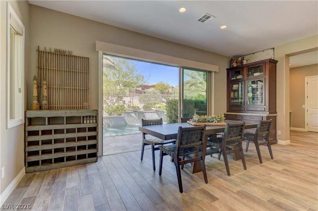 355 Nola, Las Vegas, NV 89138
