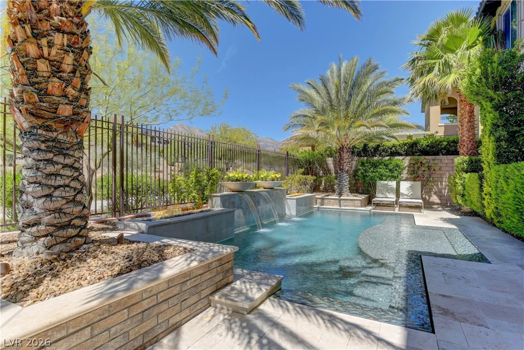 355 Nola, Las Vegas, NV 89138