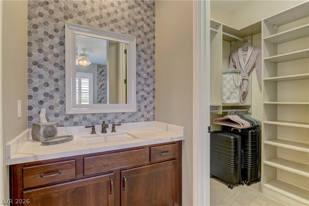 355 Nola, Las Vegas, NV 89138