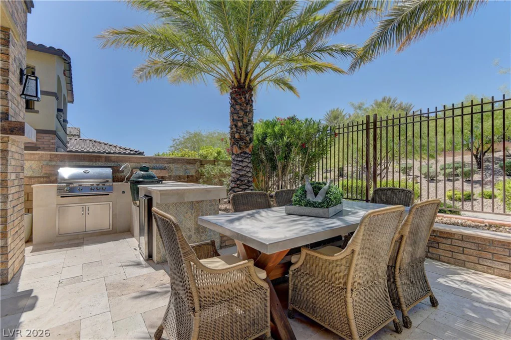 355 Nola, Las Vegas, NV 89138