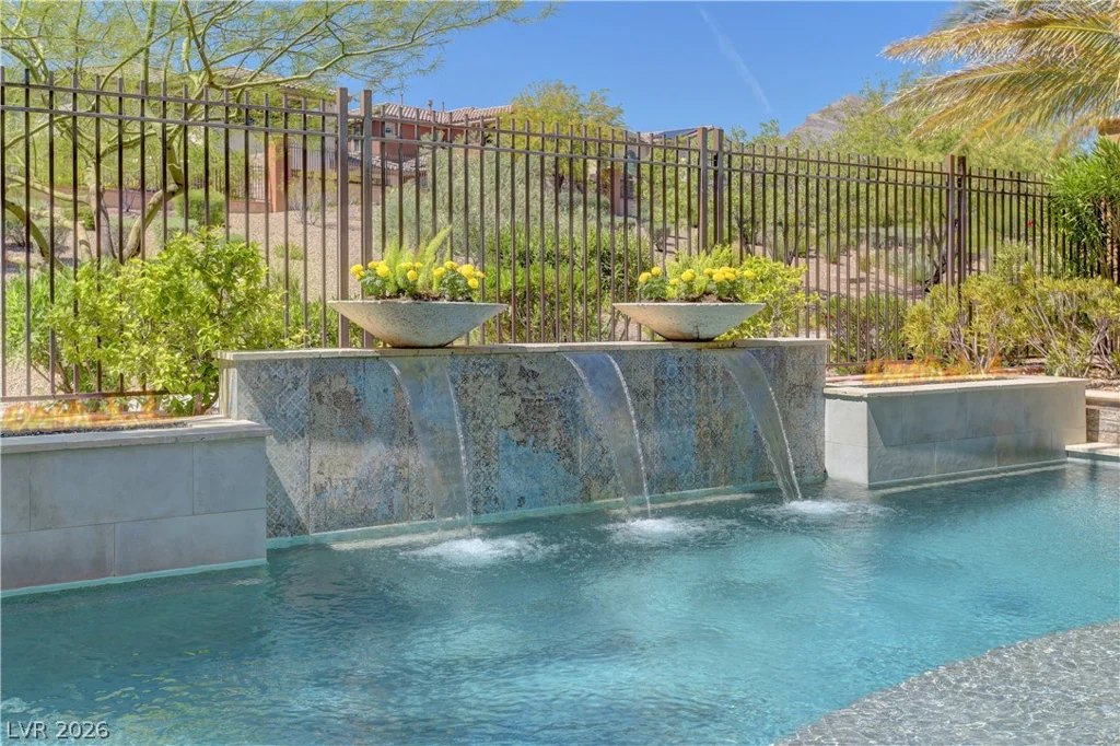 355 Nola, Las Vegas, NV 89138